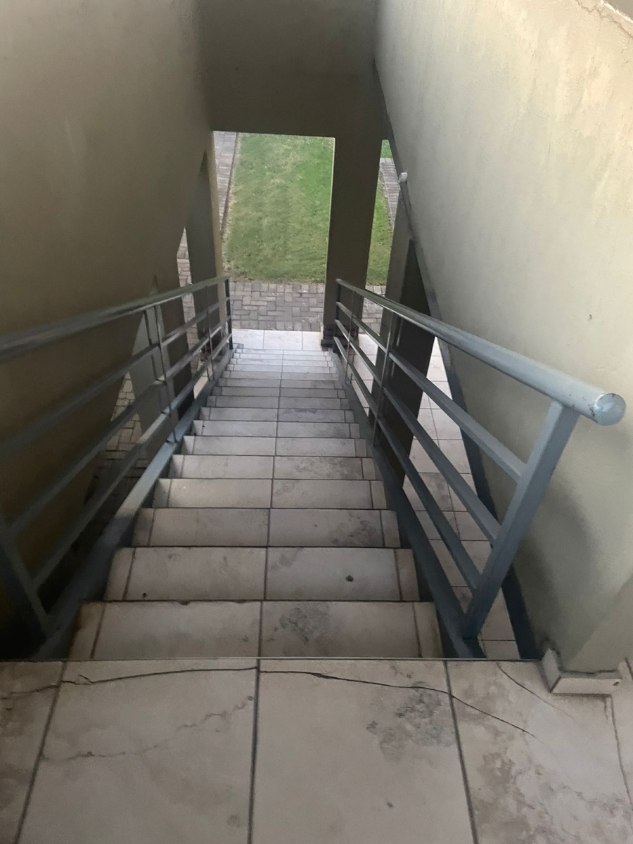 2 Bedroom Property for Sale in Waterval East North West